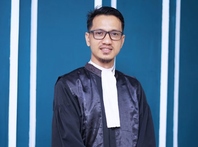 Mendesain Kepatuhan Pemasangan Alat Peraga Kampanye: Telaah Terhadap Pemasangan Reklame Caleg DPR RI Dapil Bengkulu, di Jalur Hijau Kota Curup