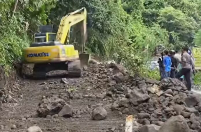 Lumpuh Total, Akses Jalan Menuju Kota Bengkulu Terpaksa Ditutup Sementara Waktu