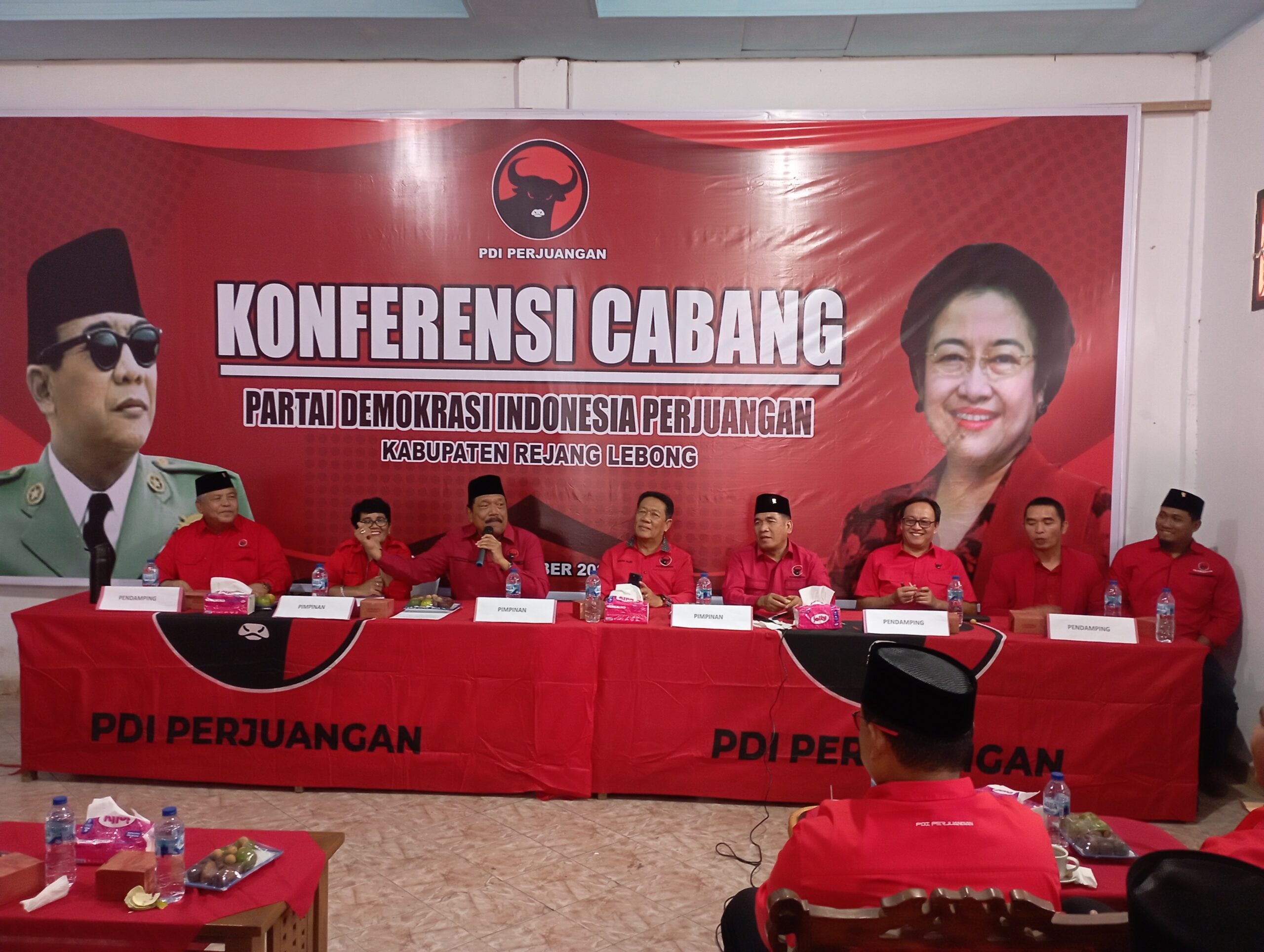 Wagub Mian saat menghadiri Konferensi Cabang DPC PDI-P Rejang Lebong